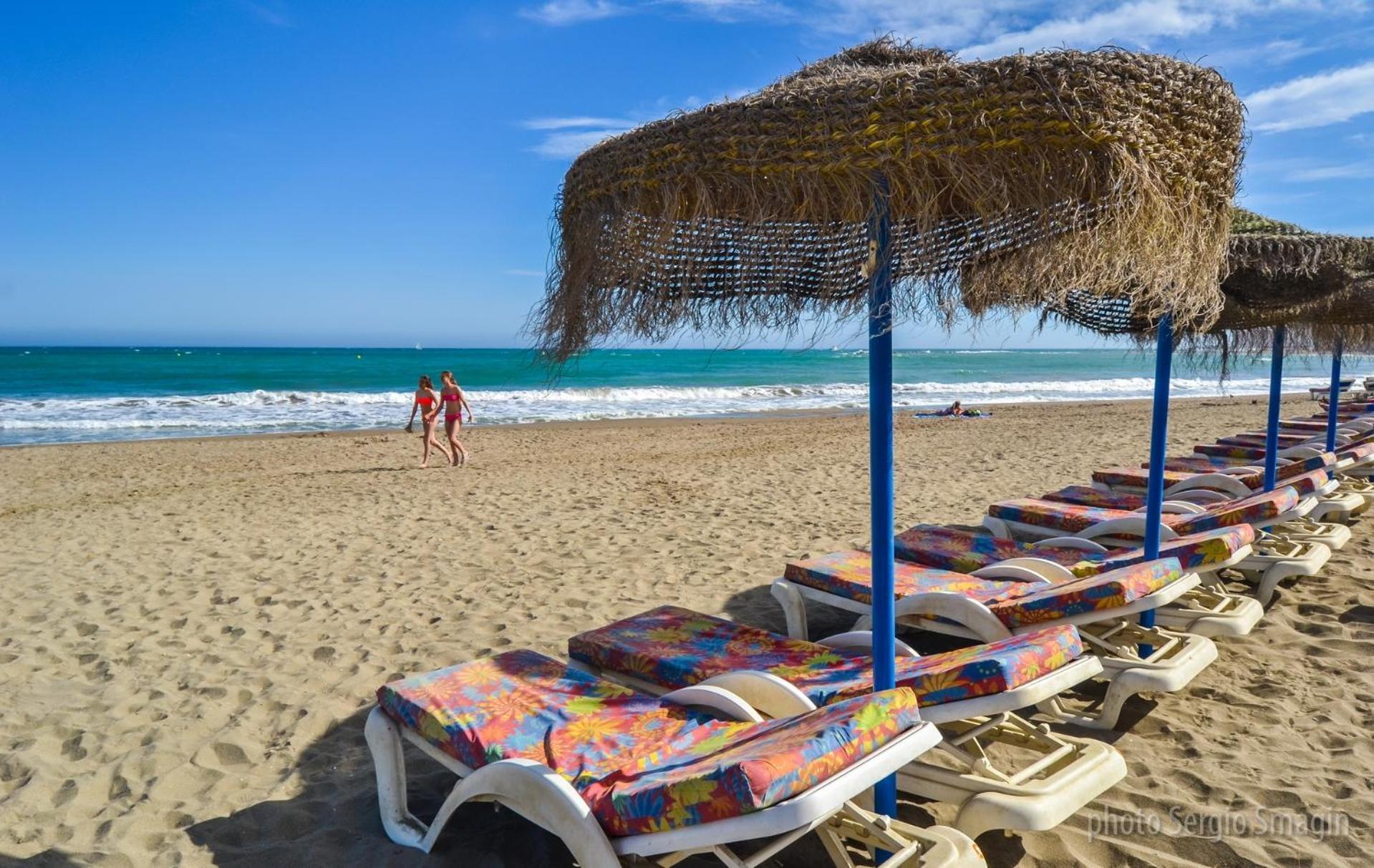 Apartamentos Los Cisnes - 2º Linea De Playa - Perfecta Ubicacion Benalmádena Extérieur photo