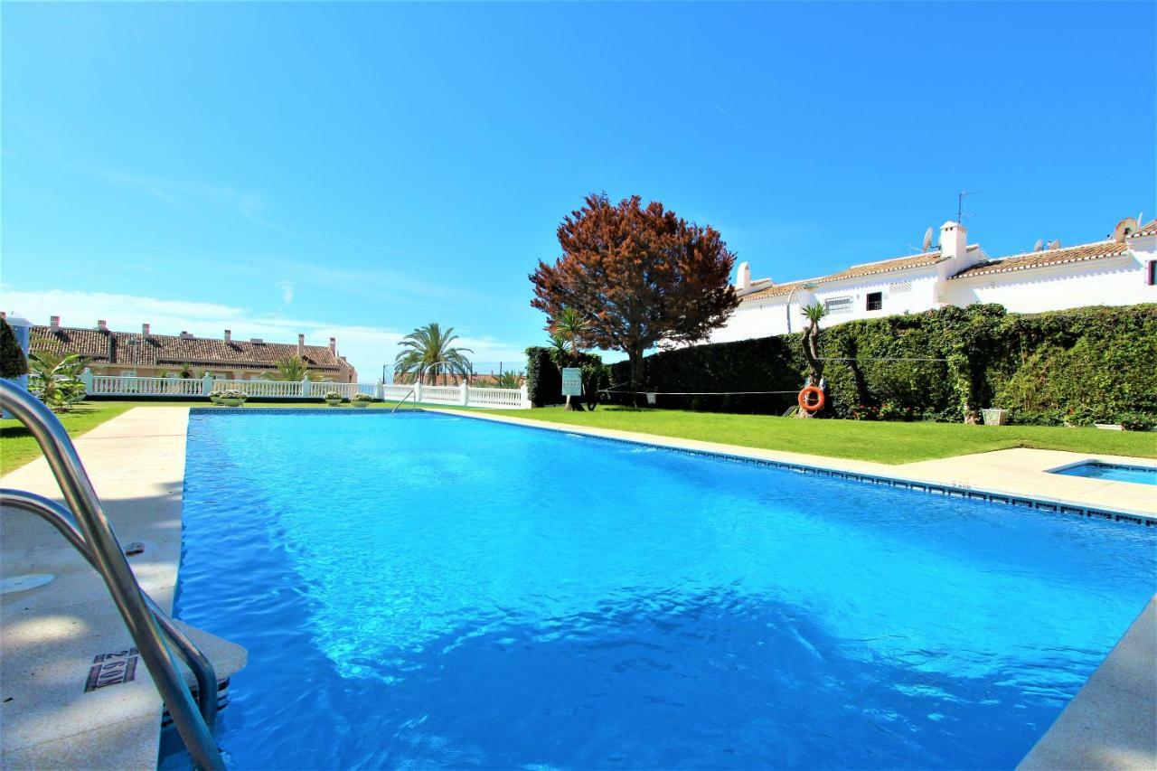 Apartamentos Los Cisnes - 2º Linea De Playa - Perfecta Ubicacion Benalmádena Extérieur photo