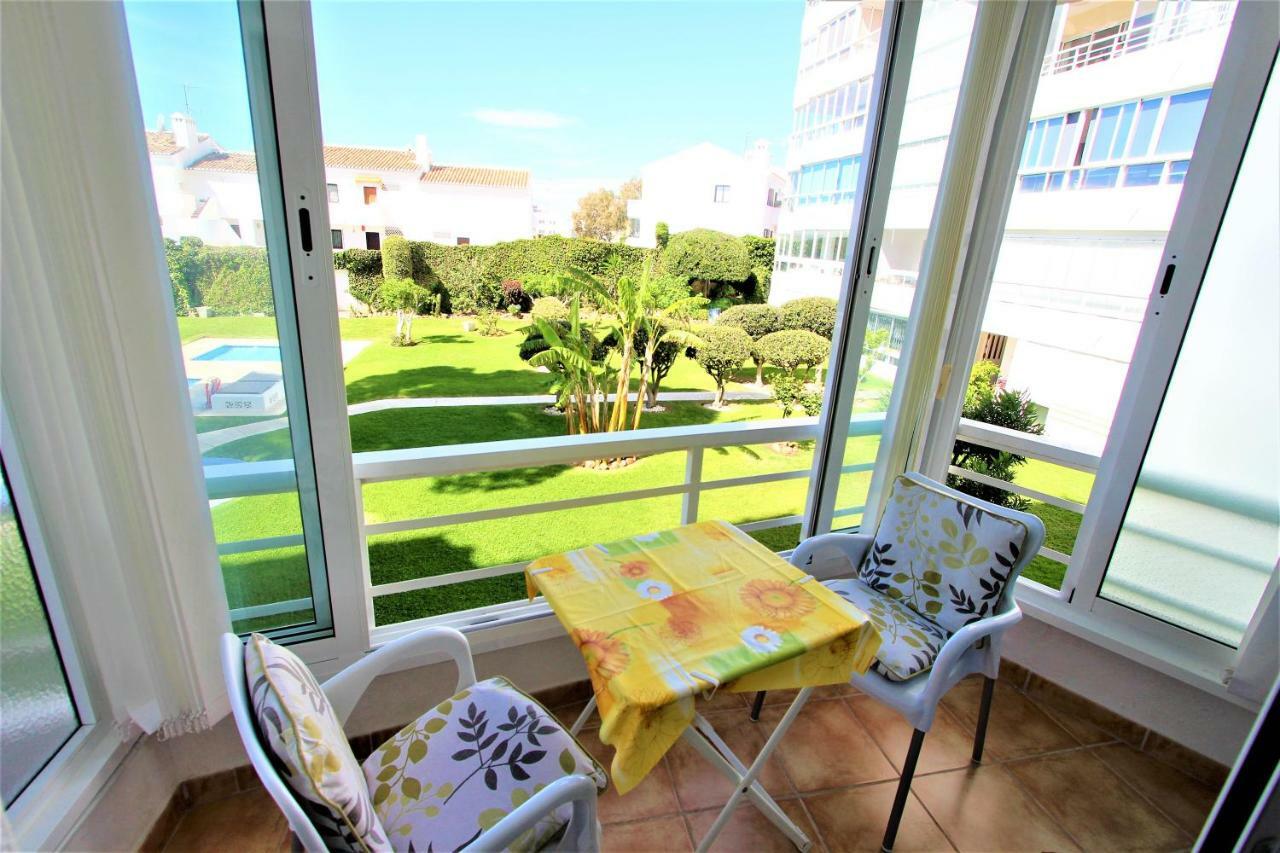 Apartamentos Los Cisnes - 2º Linea De Playa - Perfecta Ubicacion Benalmádena Extérieur photo