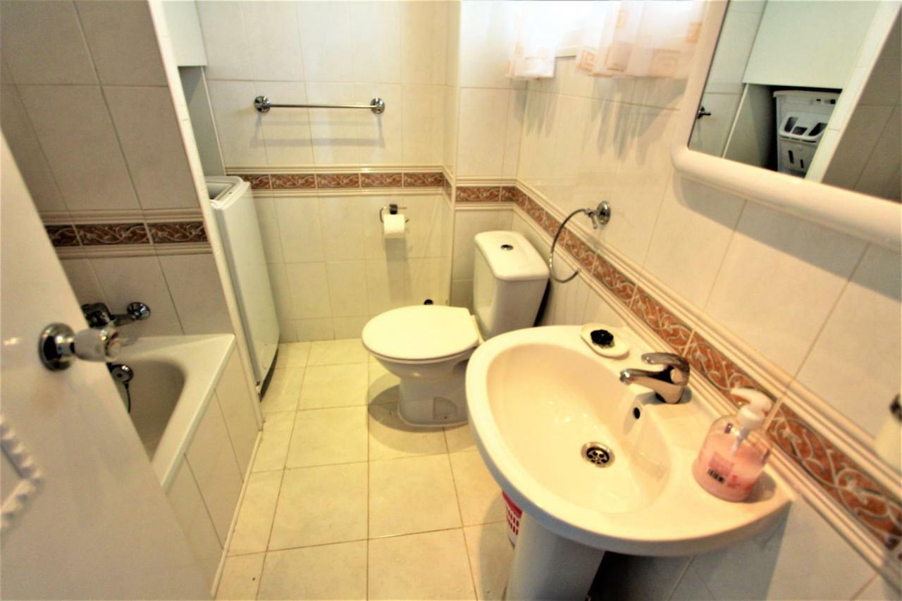 Apartamentos Los Cisnes - 2º Linea De Playa - Perfecta Ubicacion Benalmádena Extérieur photo